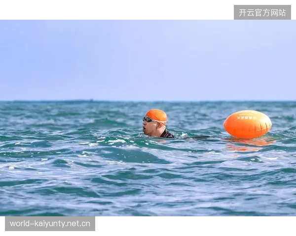 游泳短距离爆发如火：掌控瞬间的速度艺术